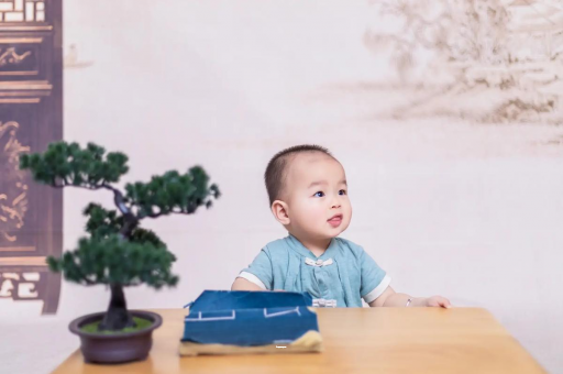 乌兰察布三个月宝宝抬头不稳